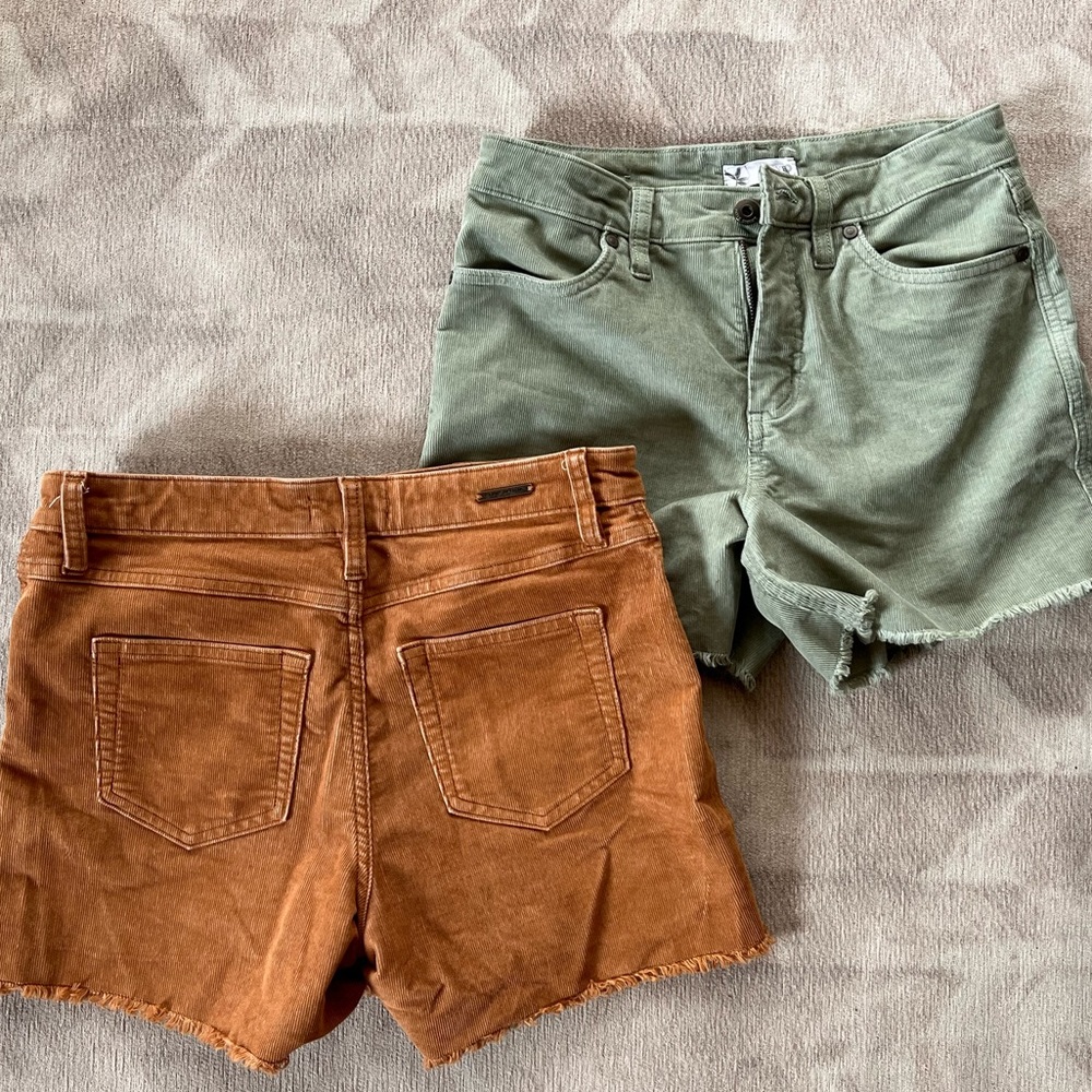 "Two" Carve Designs Oahu Corduroy Shorts